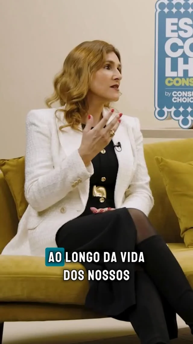 🎙️ Como o nosso corpo e o espaço à nossa volta afetam o nosso bem-estar?
No 2.º episódio do videocast “A nossa Escolha”, falámos sobre como o bem-estar começa nos pequenos detalhes, no corpo e no espaço que habitamos.

A Isabel Costa, da @stannahportugal , partilhou connosco a importância da mobilidade, do conforto e da adaptação do lar para vivermos com mais autonomia e qualidade de vida. 

Episódio completo disponível no link na bio!