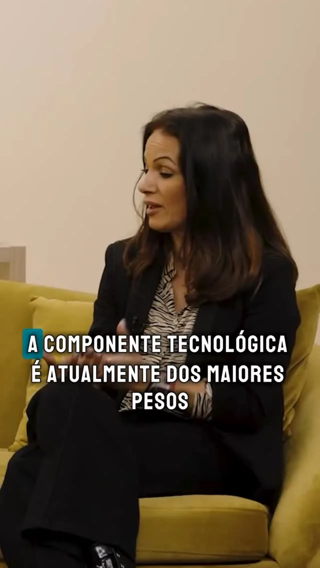Já pensaste que prolongar a vida dos teus gadgets é também cuidar do planeta? 🌍

No 7º episódio de “A Nossa Escolha”, falamos com a Vânia Guerreiro da @iservicesportugal sobre o impacto do lixo eletrónico e como as nossas escolhas diárias podem mudar este cenário.

A boa notícia? Há um caminho: reparar, reutilizar, prolongar a vida dos teus dispositivos.

Ouve o episódio completo no link da bio. 🎧