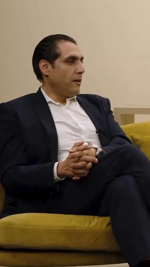 Já pensaste que o futuro da mobilidade pode não ter uma única resposta? 🚗⚡

No 7º episódio de “A Nossa Escolha”, André Lopes da @prioenergy partilha uma visão clara: precisamos de todas as soluções que ajudem a descarbonizar, sem excluir nenhuma.

Na PRIO, a mobilidade elétrica é real desde 2011. Porque sustentabilidade não é tendência. É responsabilidade.

🎧 Vê o episódio completo no link da bio.
