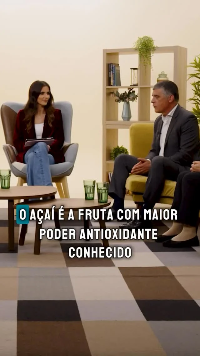 Do coração da Amazónia para as nossas tigelas: o açaí é um verdadeiro superalimento! 🫐✨

No mais recente episódio de “A Nossa Escolha”, Luís Teixeira, da @tribe_acai , explica porque esta fruta ganhou tanto destaque. Com a maior capacidade antioxidante conhecida, o açaí chega-nos na forma de polpa, uma base nutritiva que depois se transforma em bowls e sobremesas que conquistaram o mundo.

Uma tendência saudável que alia sabor, energia e nutrição.

Descobre amais no episódio disponível no link da bio! 🎙️